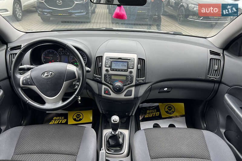 Хетчбек Hyundai i30 2010 в Івано-Франківську
