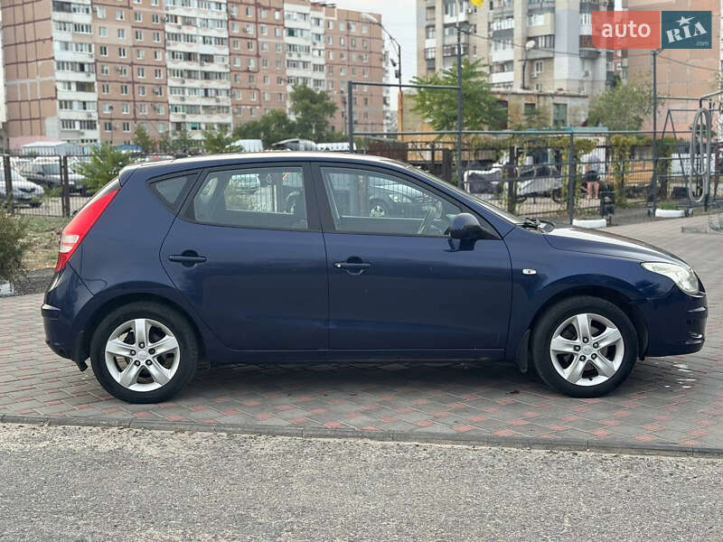 Хетчбек Hyundai i30 2008 в Запоріжжі фото 3 Хетчбек Hyundai i30 2008 в Запоріжжі