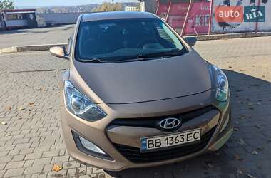 Хетчбек Hyundai i30 2013 в Чернівцях