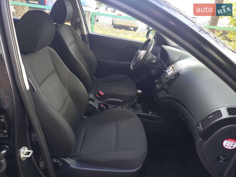 Універсал Hyundai i30 2009 в Черкасах фото 16 Універсал Hyundai i30 2009 в Черкасах