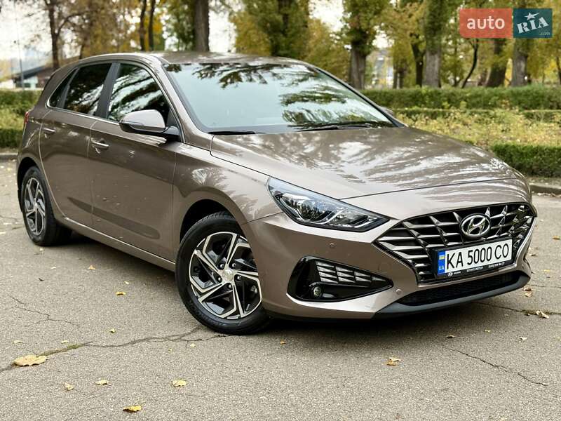 Hyundai i30 2021
