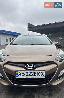 Хетчбек Hyundai i30 2012 в  фото 3 Хетчбек Hyundai i30 2012 в
