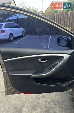Хетчбек Hyundai i30 2012 в  фото 20 Хетчбек Hyundai i30 2012 в