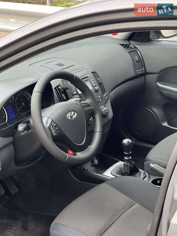 Хетчбек Hyundai i30 2008 в Житомирі фото 14 Хетчбек Hyundai i30 2008 в Житомирі