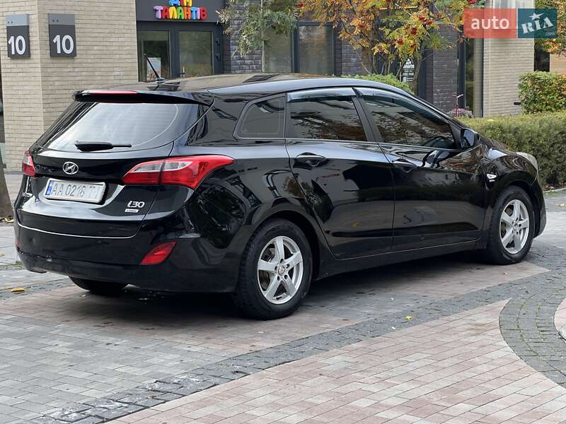 Універсал Hyundai i30 2014 в Києві фото 13 Універсал Hyundai i30 2014 в Києві