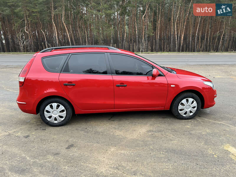 Універсал Hyundai i30 2009 в Зміїві фото 8 Універсал Hyundai i30 2009 в Зміїві