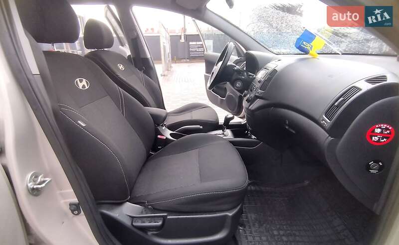Хетчбек Hyundai i30 2008 в Києві фото 11 Хетчбек Hyundai i30 2008 в Києві