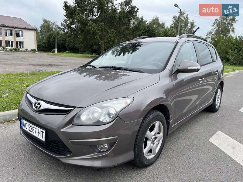 Универсал Hyundai i30 2011 в Владимире фото 9 Универсал Hyundai i30 2011 в Владимире