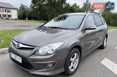 Універсал Hyundai i30 2011 в  фото 9 Універсал Hyundai i30 2011 в