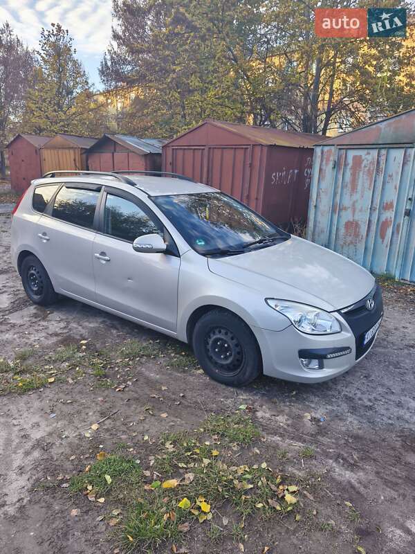 Универсал Hyundai i30 2008 в Киеве