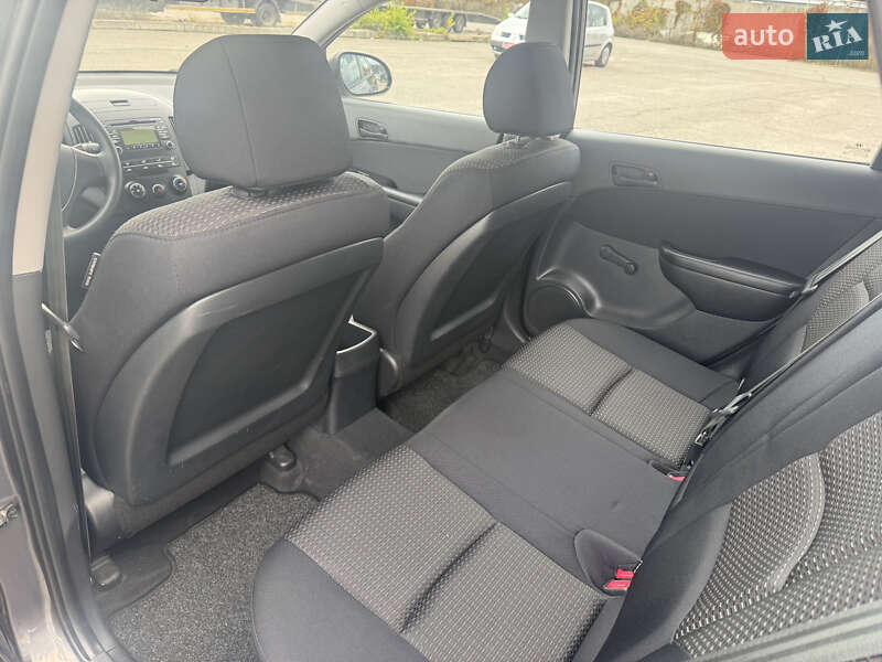 Універсал Hyundai i30 2009 в Білій Церкві фото 14 Універсал Hyundai i30 2009 в Білій Церкві