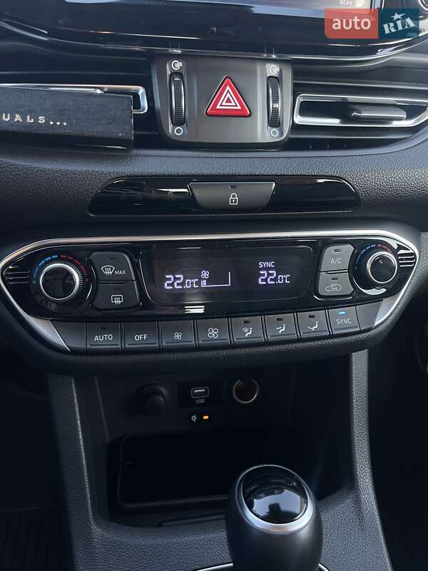 Хетчбек Hyundai i30 2021 в Ужгороді фото 5 Хетчбек Hyundai i30 2021 в Ужгороді