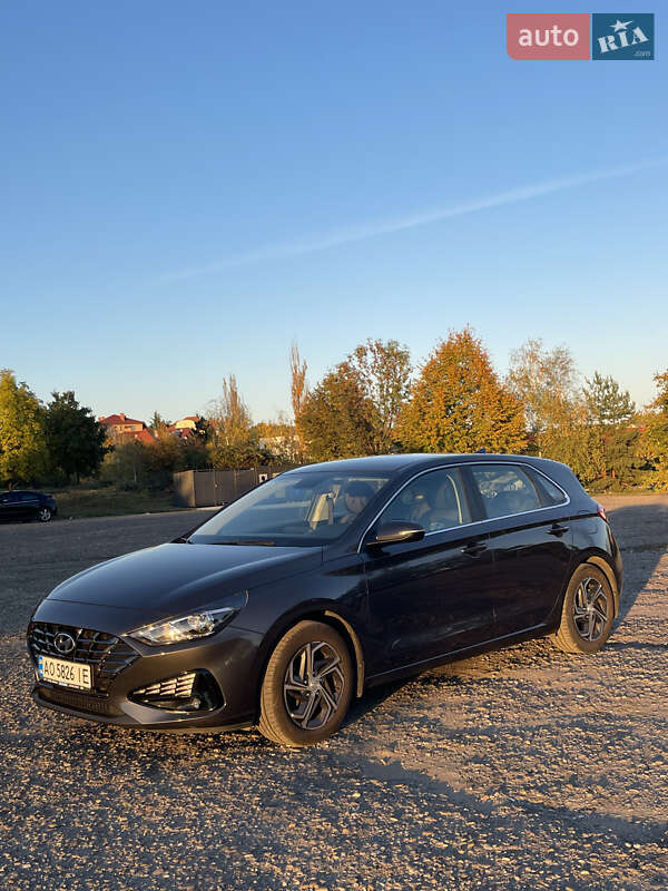 Хетчбек Hyundai i30 2021 в Ужгороді фото 17 Хетчбек Hyundai i30 2021 в Ужгороді