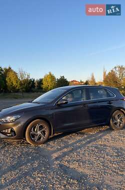 Хэтчбек Hyundai i30 2021 в Ужгороде Хэтчбек Hyundai i30 2021 в Ужгороде