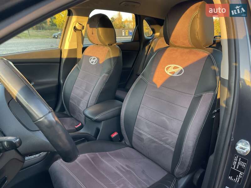 Хетчбек Hyundai i30 2021 в Ужгороді фото 21 Хетчбек Hyundai i30 2021 в Ужгороді