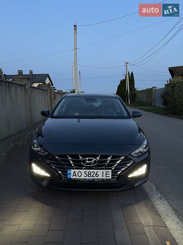 Хетчбек Hyundai i30 2021 в Ужгороді фото 29 Хетчбек Hyundai i30 2021 в Ужгороді