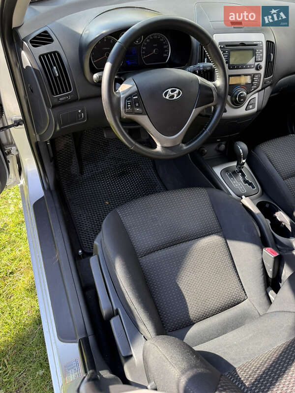 Хетчбек Hyundai i30 2009 в Києві фото 19 Хетчбек Hyundai i30 2009 в Києві