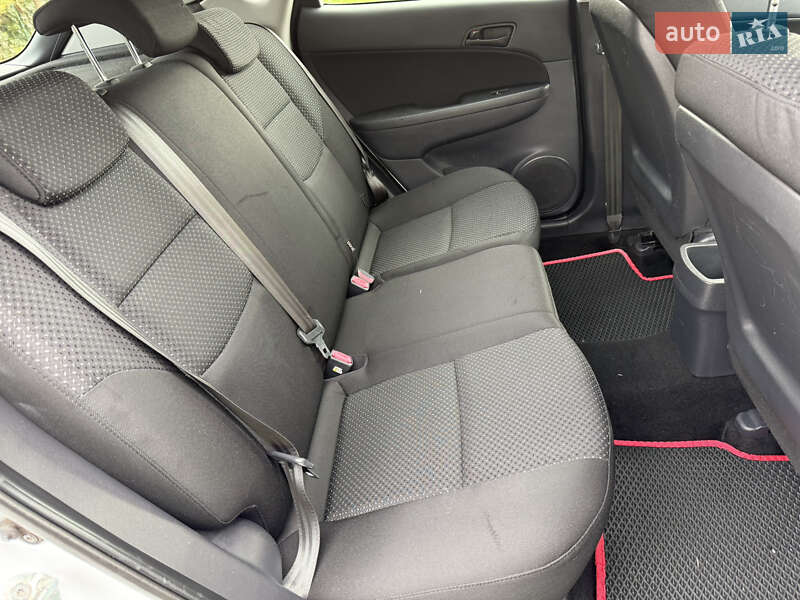 Хетчбек Hyundai i30 2010 в Дніпрі