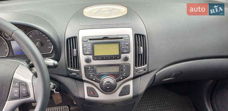 Універсал Hyundai i30 2011 в Житомирі