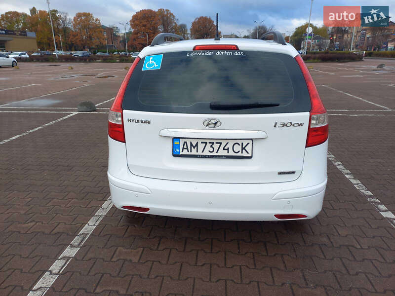 Універсал Hyundai i30 2011 в Житомирі