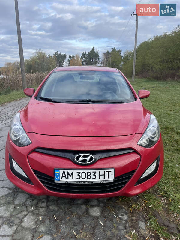Хэтчбек Hyundai i30 2013 в Емильчине фото 2 Хэтчбек Hyundai i30 2013 в Емильчине
