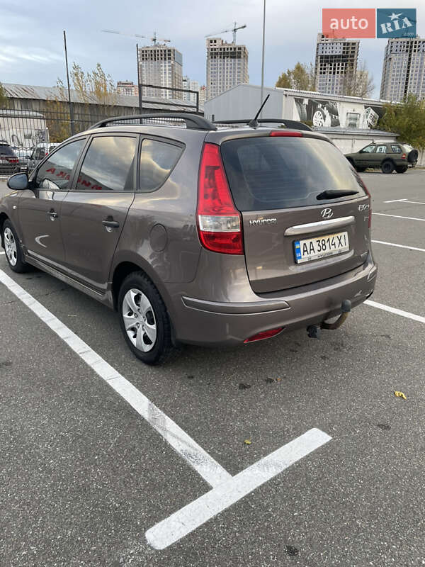 Универсал Hyundai i30 2012 в Киеве фото 3 Универсал Hyundai i30 2012 в Киеве