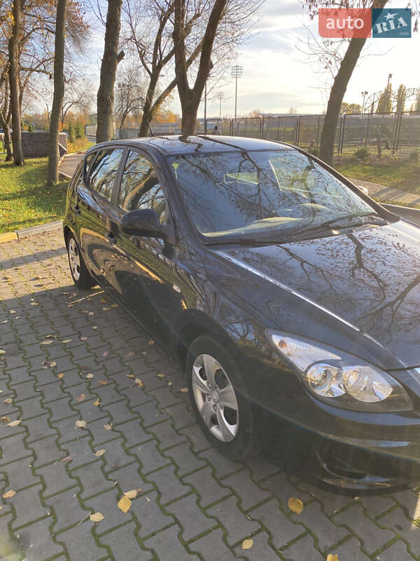 Хетчбек Hyundai i30 2009 в Олександрії