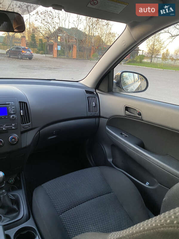 Хетчбек Hyundai i30 2009 в Олександрії