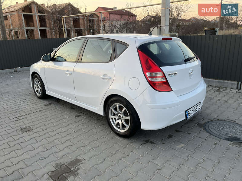 Хэтчбек Hyundai i30 2011 в Львове фото 5 Хэтчбек Hyundai i30 2011 в Львове