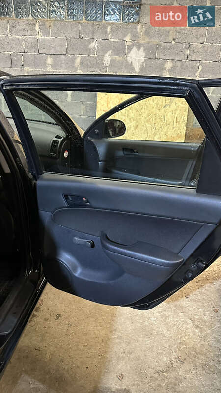 Універсал Hyundai i30 2009 в Львові фото 16 Універсал Hyundai i30 2009 в Львові