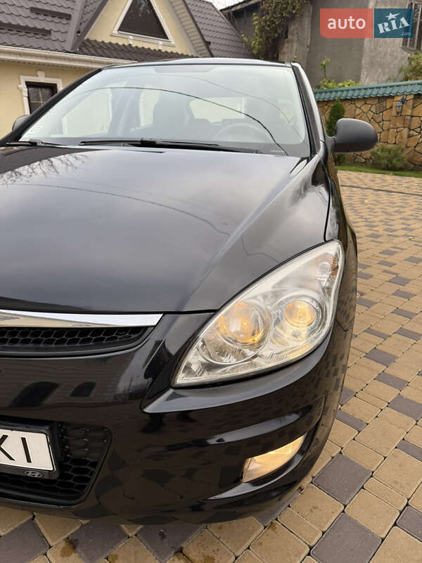 Хэтчбек Hyundai i30 2007 в Могилев-Подольске фото 12 Хэтчбек Hyundai i30 2007 в Могилев-Подольске