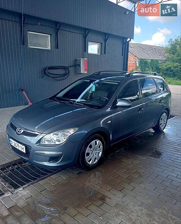 Універсал Hyundai i30 2008 в Шишаках