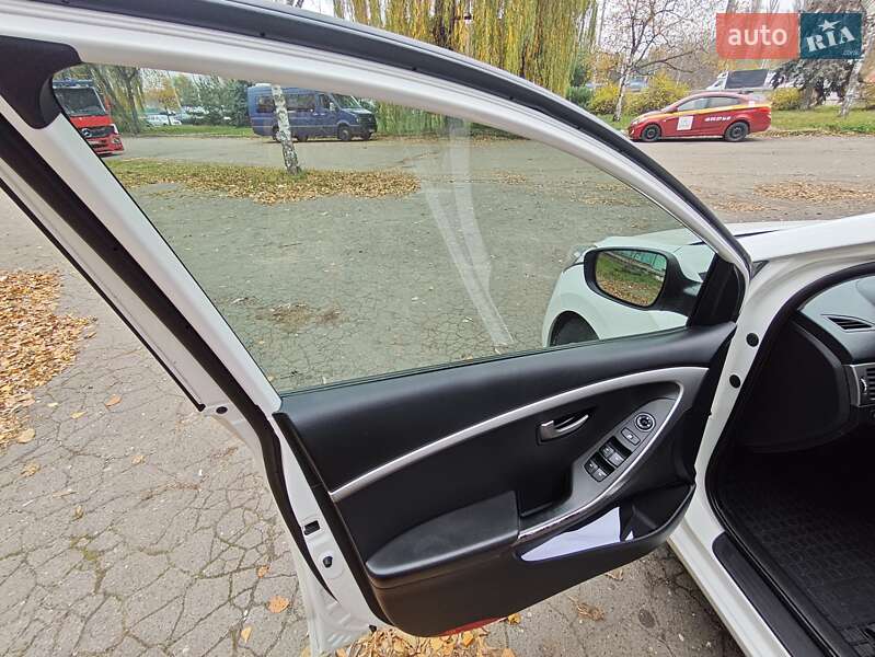 Хэтчбек Hyundai i30 2013 в Киеве