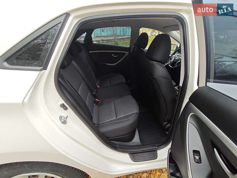 Хэтчбек Hyundai i30 2013 в Киеве