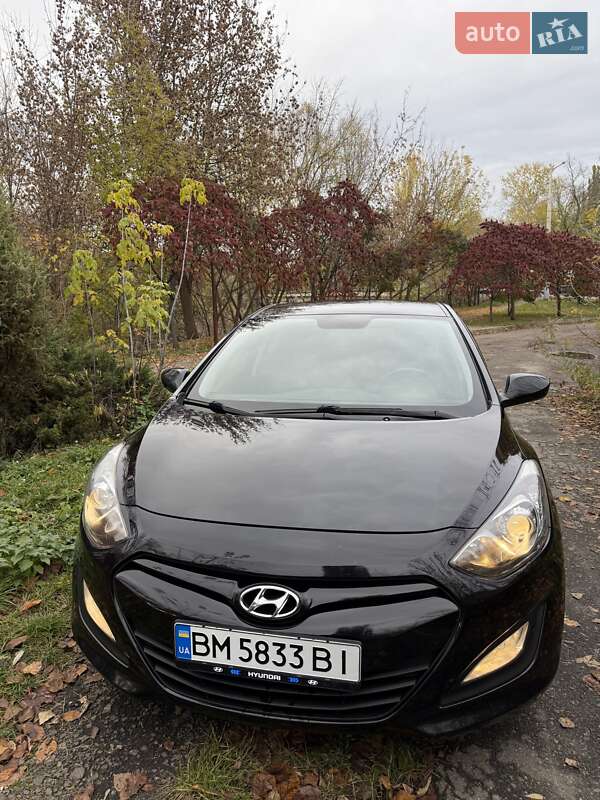 Хэтчбек Hyundai i30 2014 в Сумах