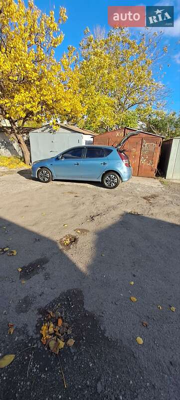 Хетчбек Hyundai i30 2010 в Кривому Розі