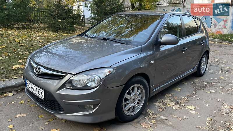 Хетчбек Hyundai i30 2011 в Тернополі