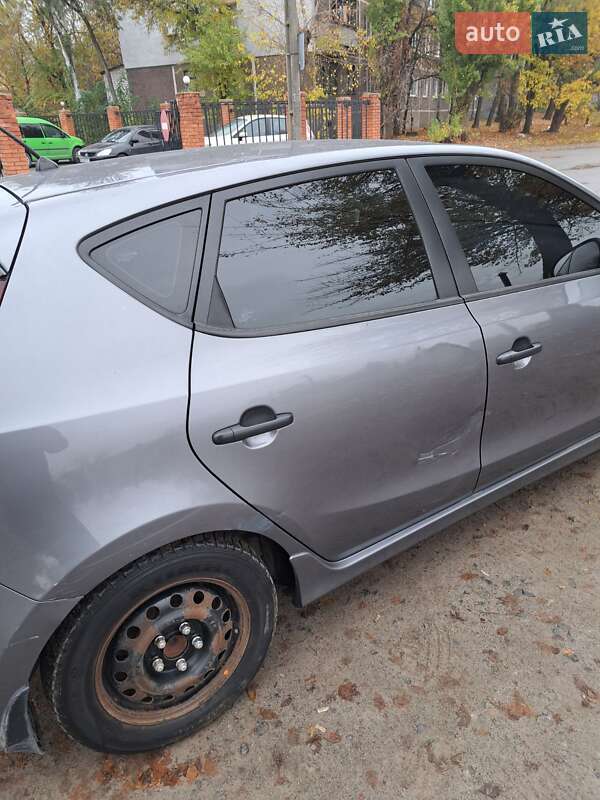 Универсал Hyundai i30 2011 в Новомосковске фото 17 Универсал Hyundai i30 2011 в Новомосковске