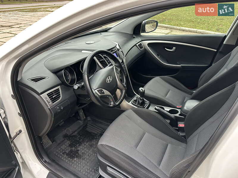 Универсал Hyundai i30 2013 в Харькове