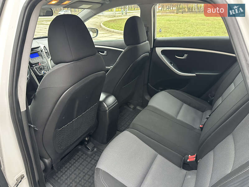 Универсал Hyundai i30 2013 в Харькове