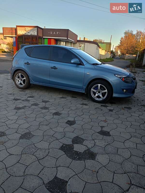 Хэтчбек Hyundai i30 2011 в Харькове