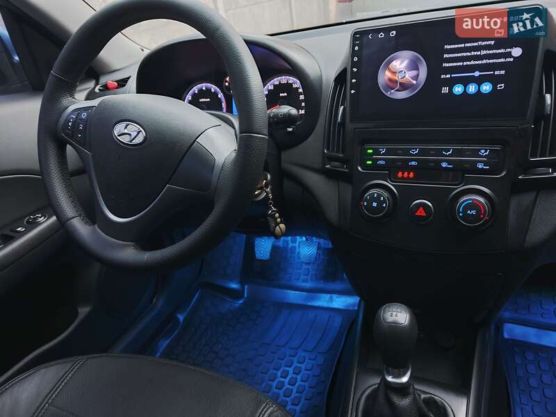 Хэтчбек Hyundai i30 2011 в Харькове