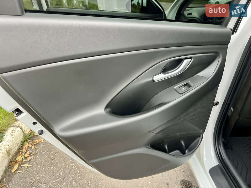 Універсал Hyundai i30 2021 в Рівному