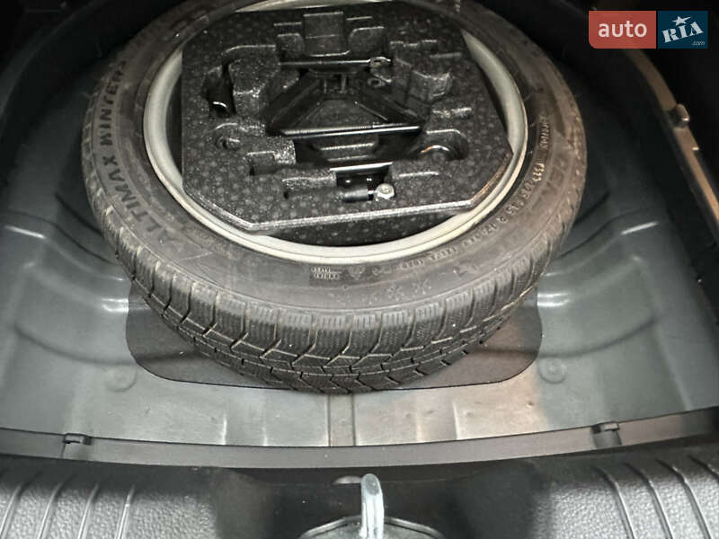 Фастбек Hyundai i30 2019 в Києві фото 22 Фастбек Hyundai i30 2019 в Києві