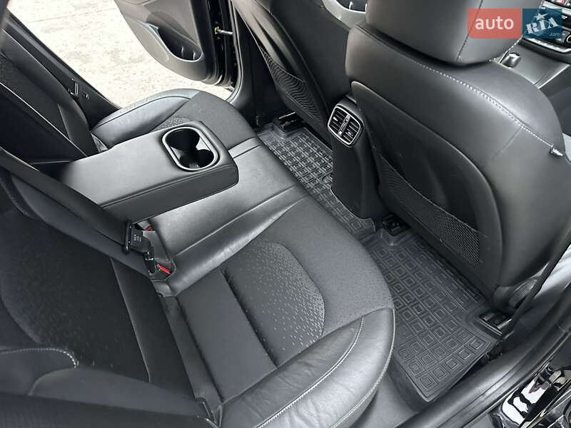 Фастбек Hyundai i30 2019 в Києві фото 39 Фастбек Hyundai i30 2019 в Києві