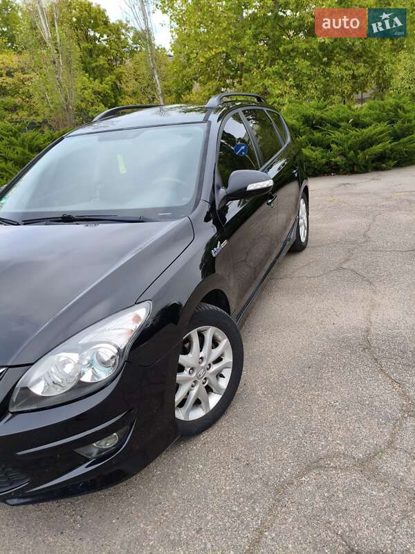 Универсал Hyundai i30 2011 в Николаеве фото 9 Универсал Hyundai i30 2011 в Николаеве