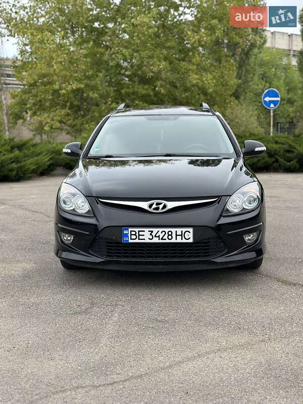 Универсал Hyundai i30 2011 в Николаеве фото 20 Универсал Hyundai i30 2011 в Николаеве