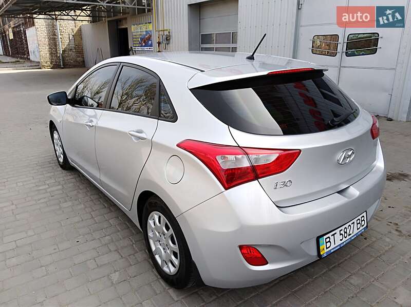 Хэтчбек Hyundai i30 2013 в Киеве фото 5 Хэтчбек Hyundai i30 2013 в Киеве