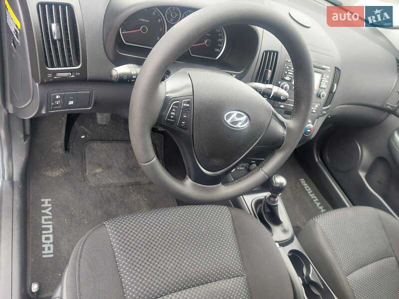 Універсал Hyundai i30 2009 в Чернігові