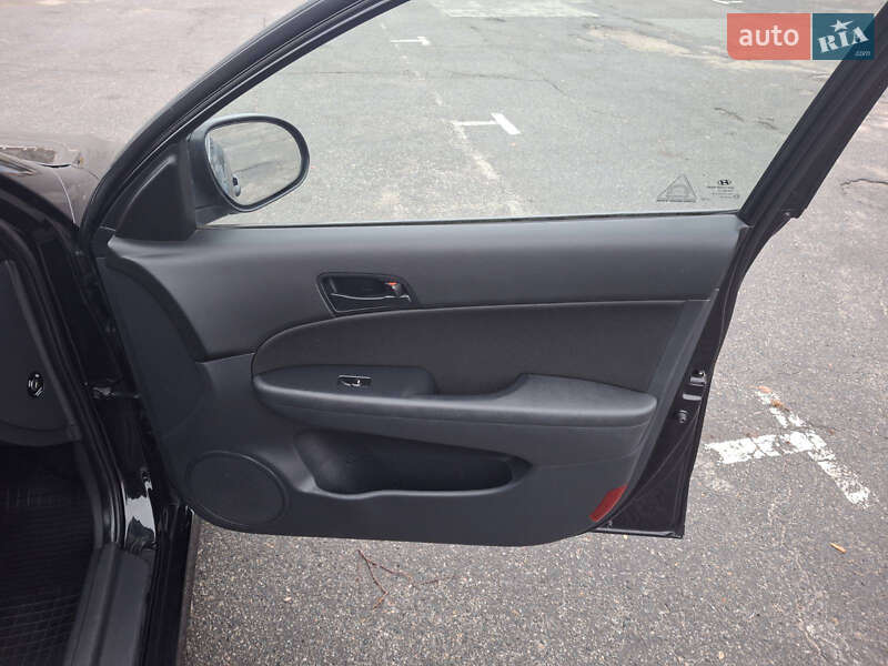 Универсал Hyundai i30 2012 в Харькове